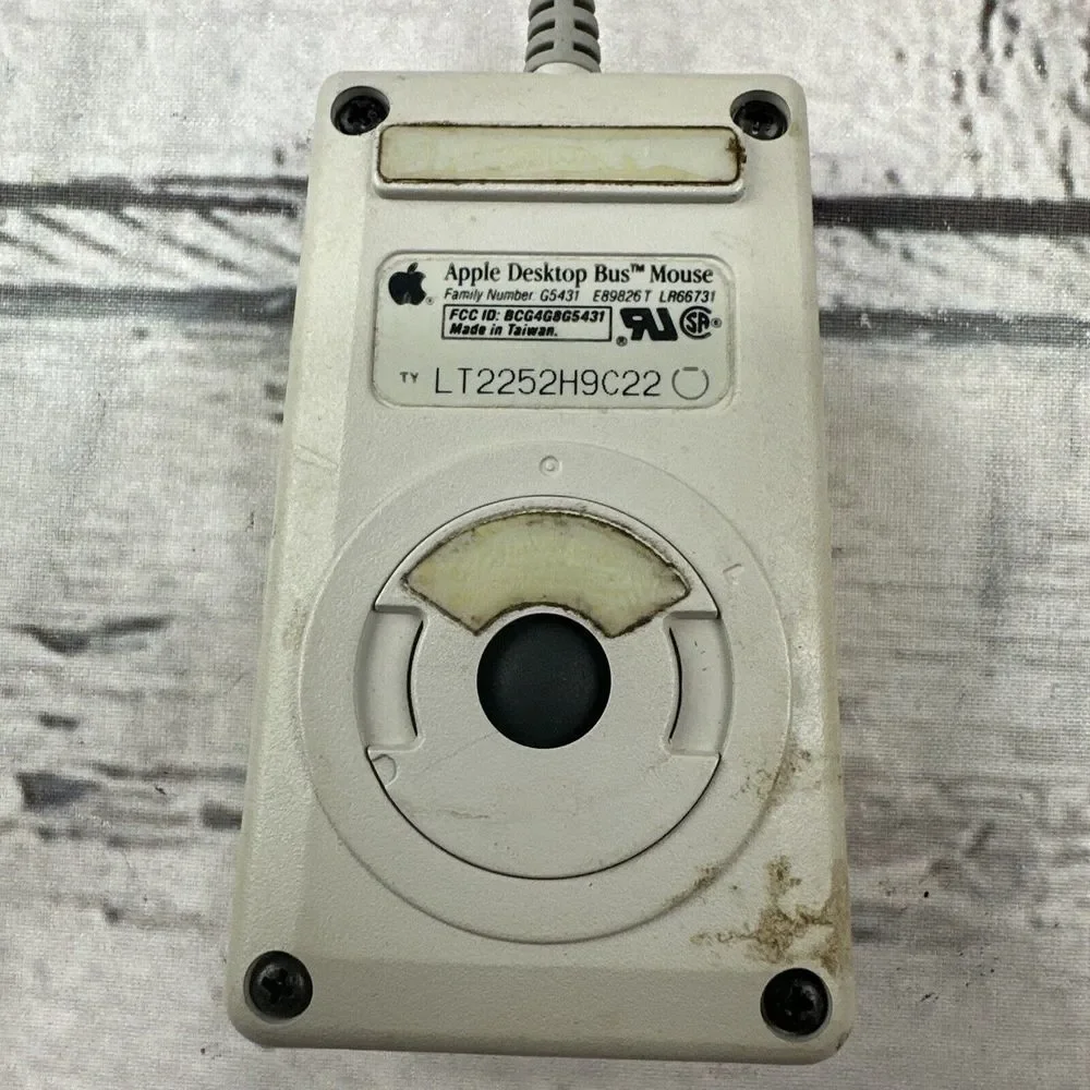 Vintage Apple Macintosh Model G5431 Desktop Bus Mouse Roller Ball As Is Yellowed